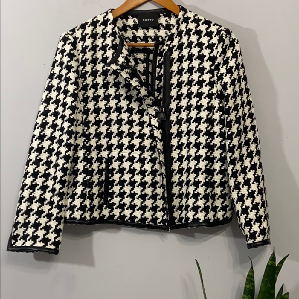 AKRIS Houndstooth White Black Blazer Size 6 Nice!